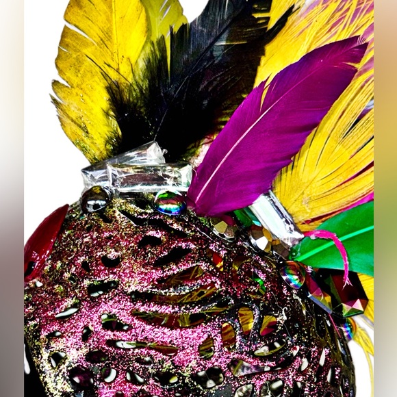 The Individualist, Feather Mohawk’d Skull Art Piece - Picture 15 of 15